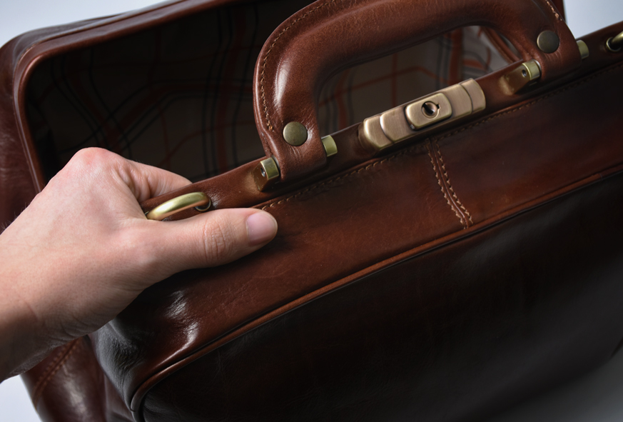 Sicorium Leather's Traditional Leather Doctor's Bag 